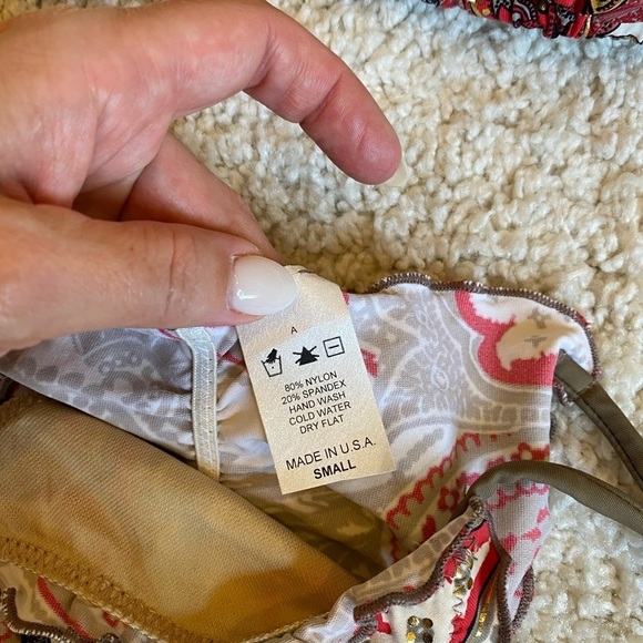 Red gold gray Cheeky Bikini Size small NWT New - Picture 8 of 9
